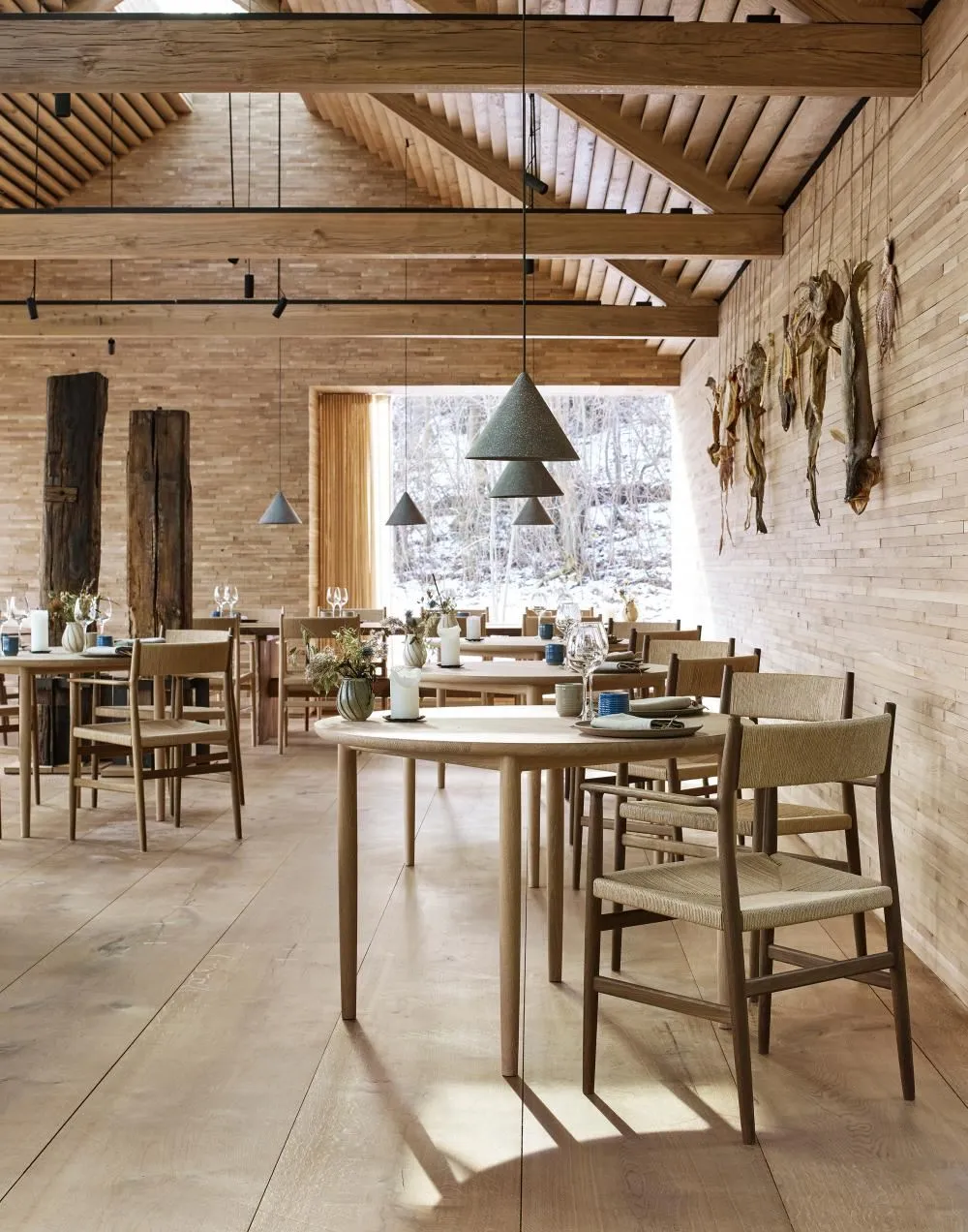 ARV dining table - circle