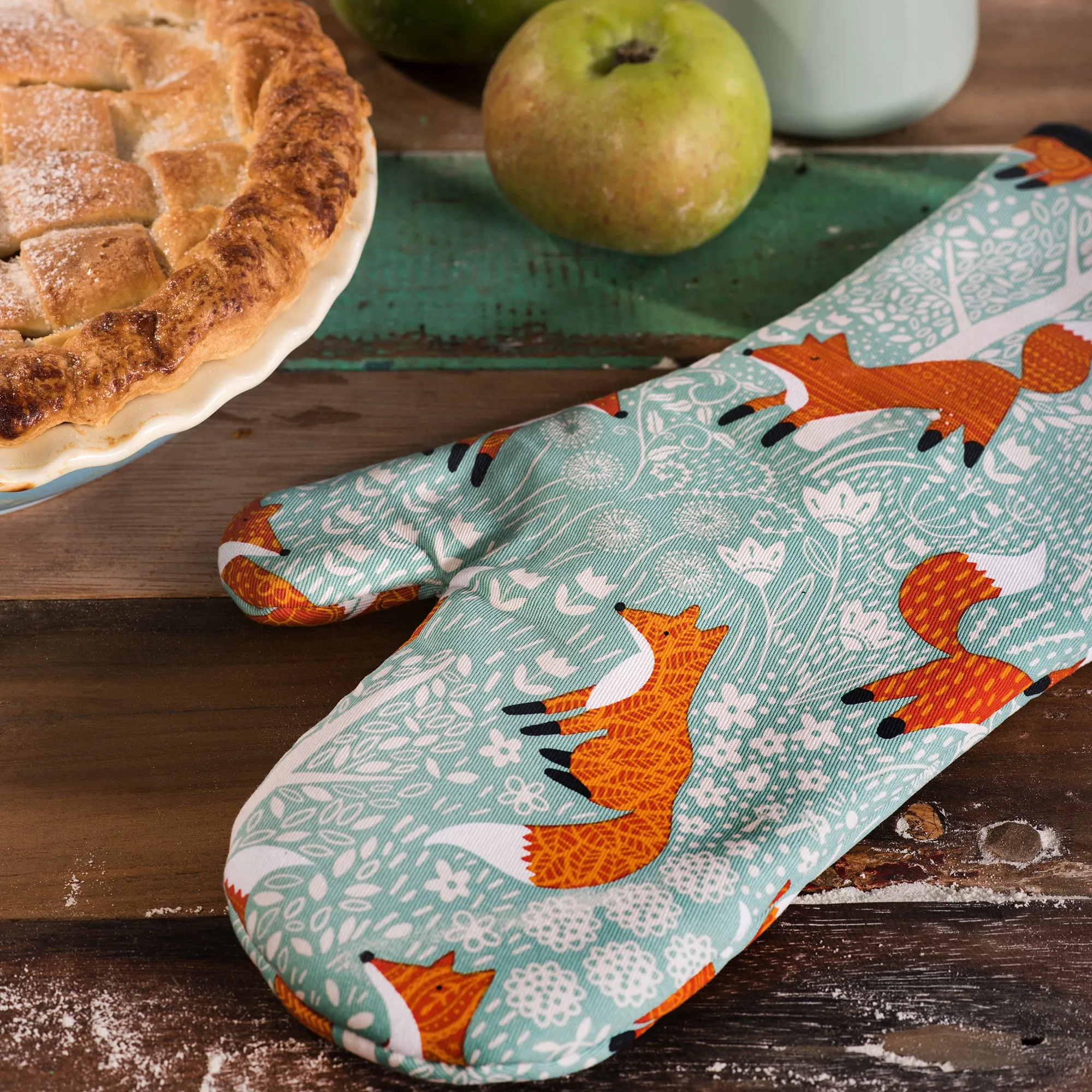 Ulster Weavers Gauntlet Single Oven Glove - Foraging Fox (100% Cotton Outer; 100% Polyester wadding; CE marked, Blue)